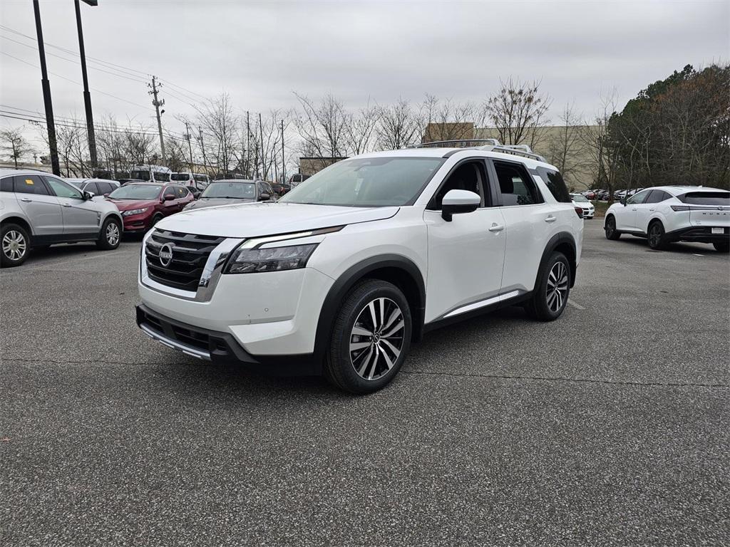 new 2025 Nissan Pathfinder car, priced at $49,213