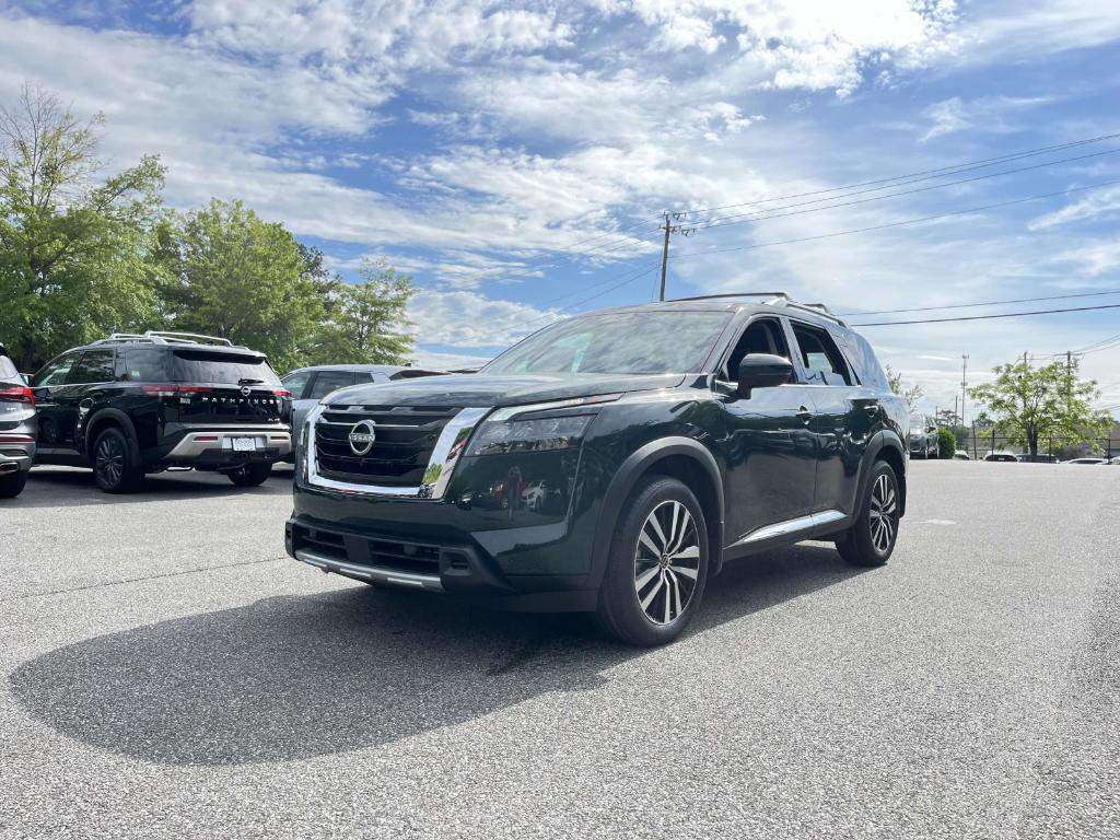 new 2025 Nissan Pathfinder car, priced at $48,288