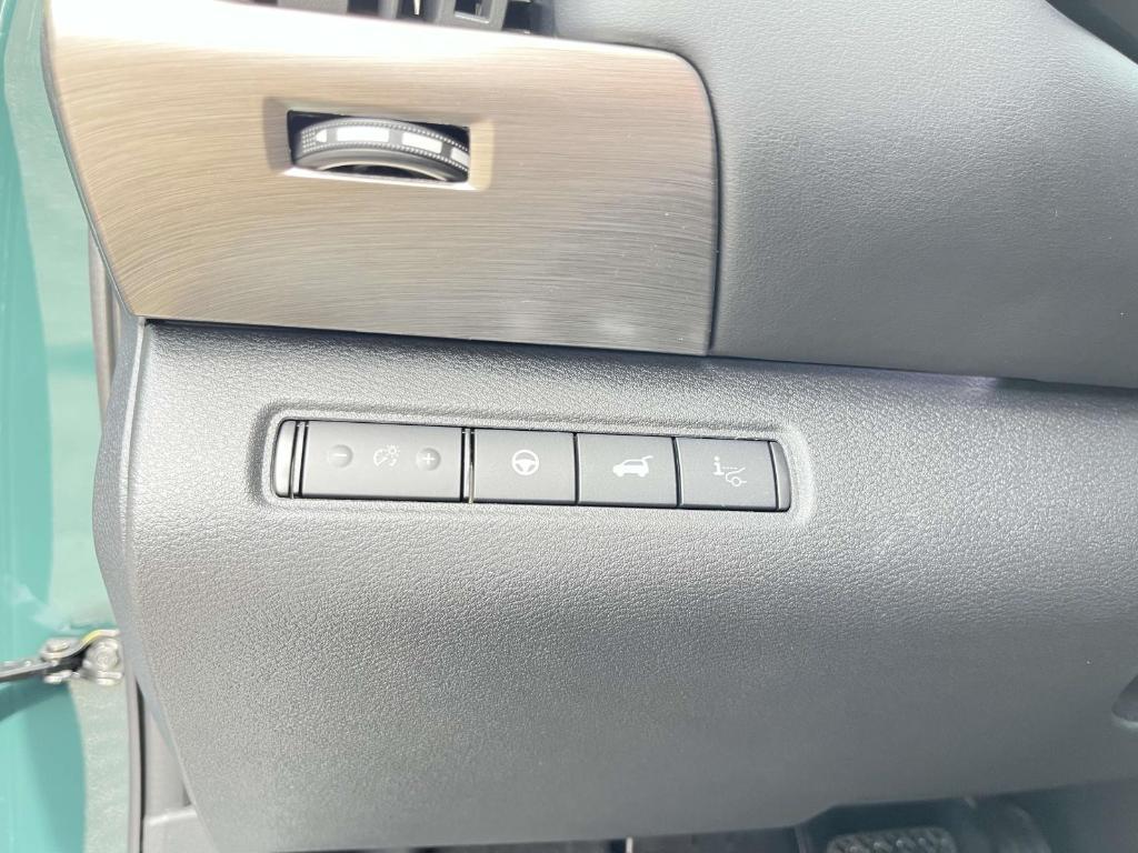 new 2025 Nissan Pathfinder car, priced at $48,288