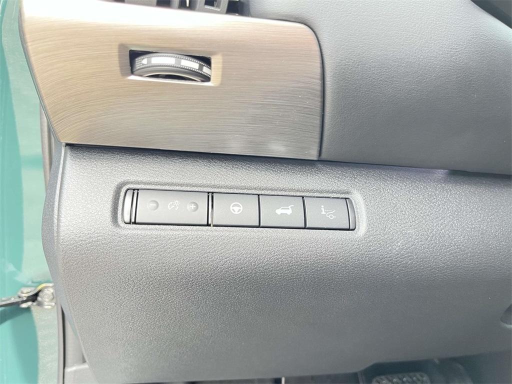 new 2025 Nissan Pathfinder car, priced at $48,288