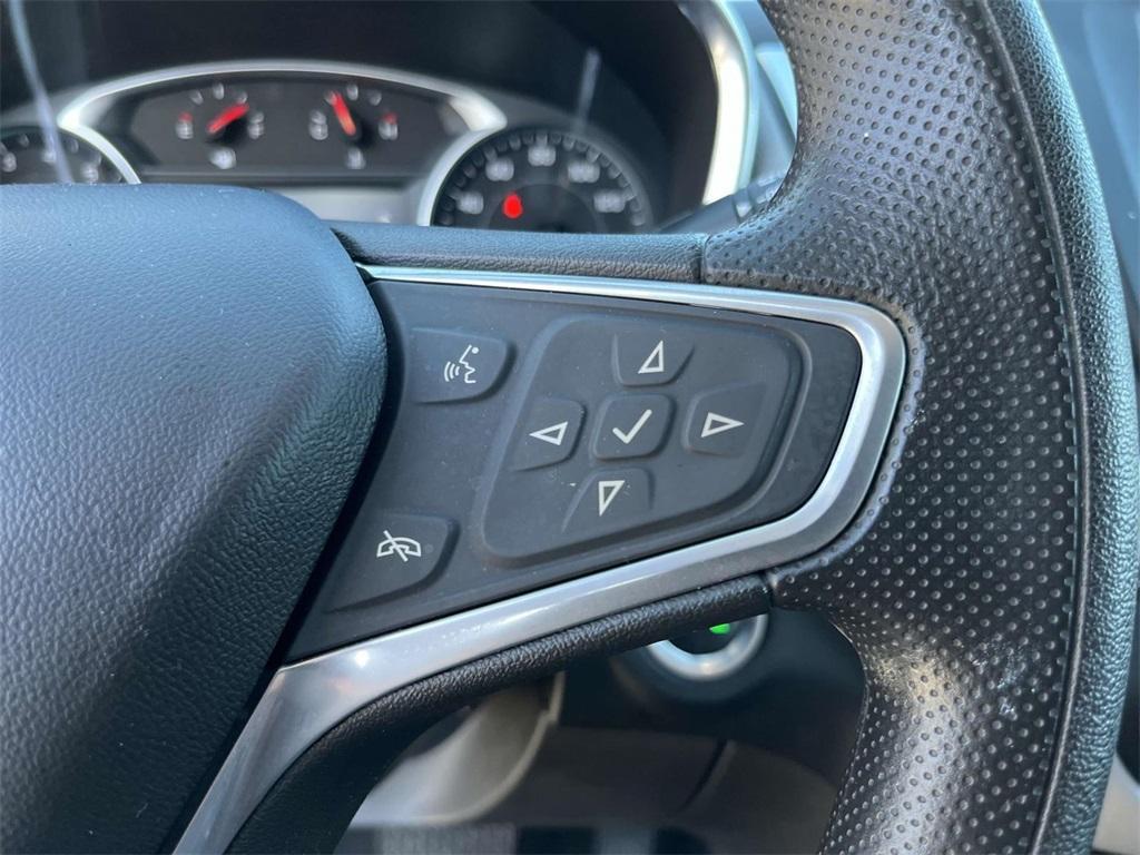 used 2022 Chevrolet Equinox car, priced at $19,385