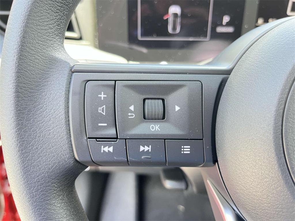 new 2025 Nissan Kicks car, priced at $27,222