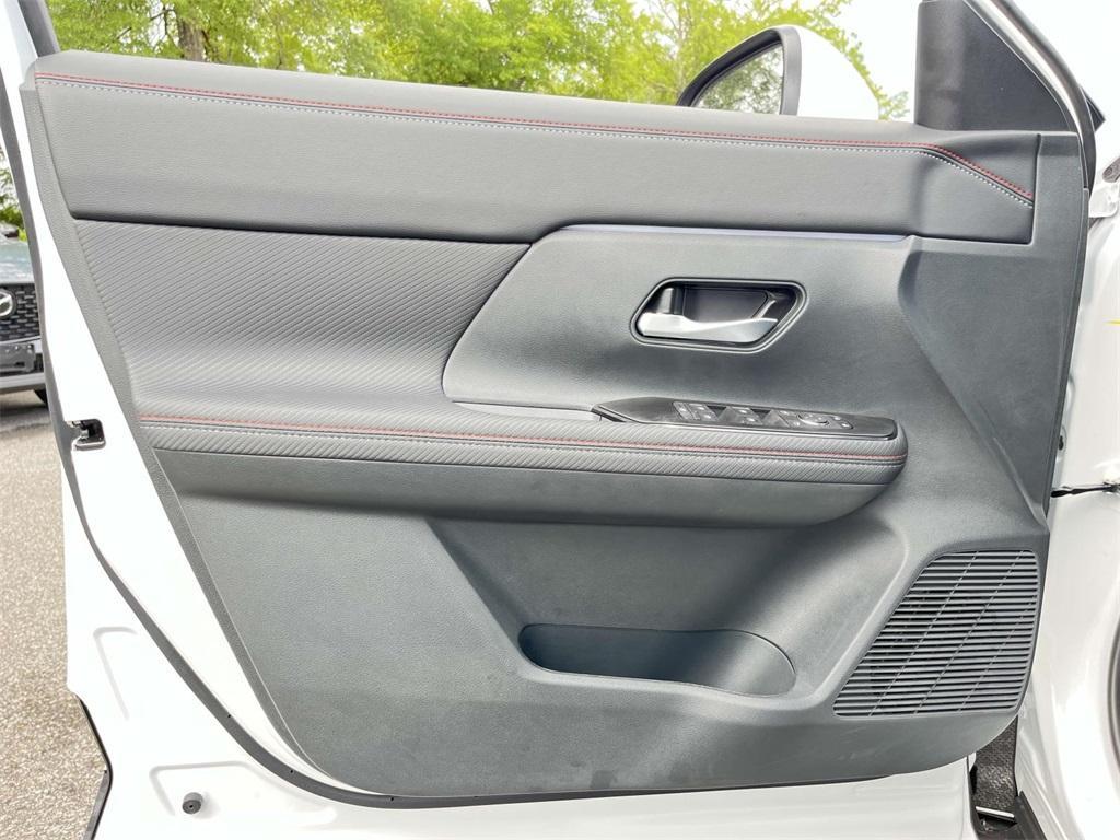 new 2025 Nissan Kicks car, priced at $28,883