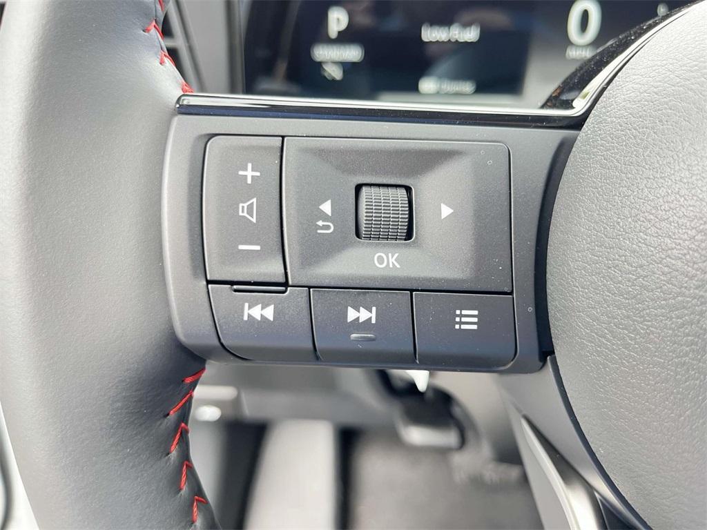 new 2025 Nissan Kicks car, priced at $28,883