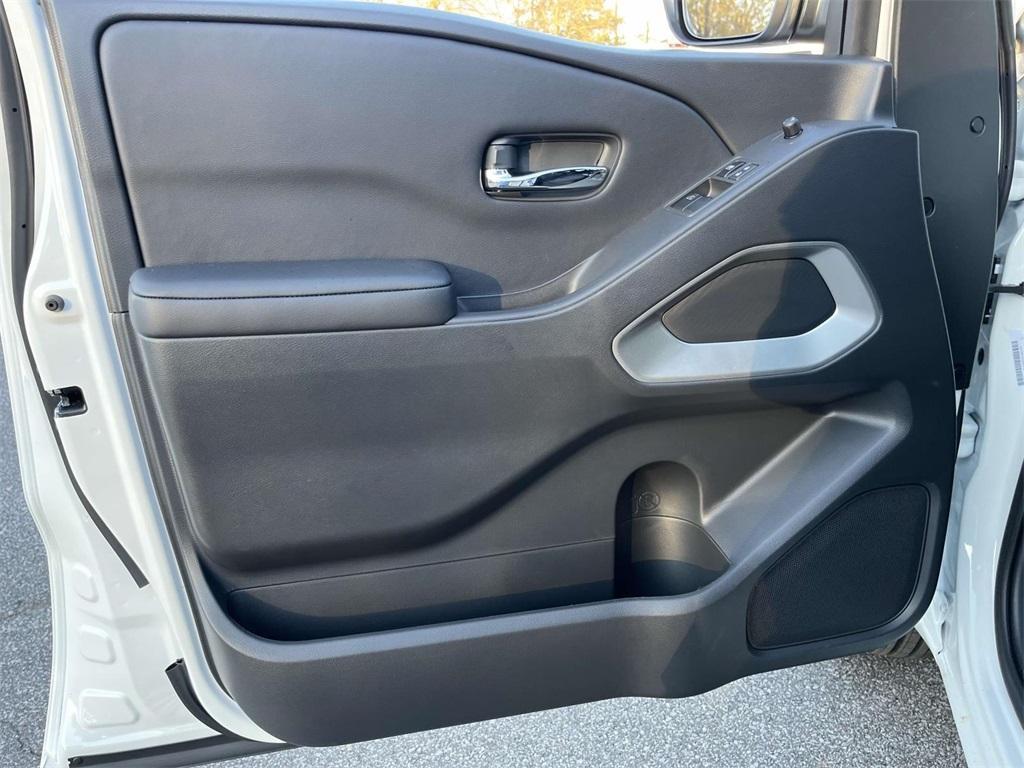 new 2025 Nissan Frontier car, priced at $28,954