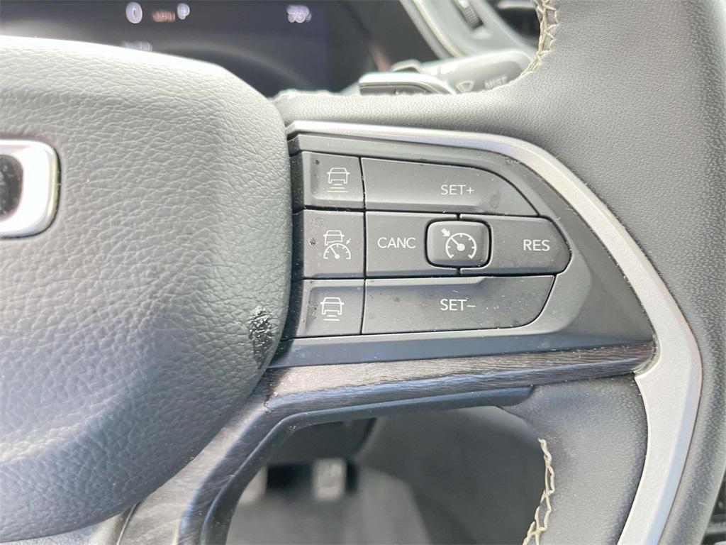 used 2023 Jeep Grand Cherokee car, priced at $29,285