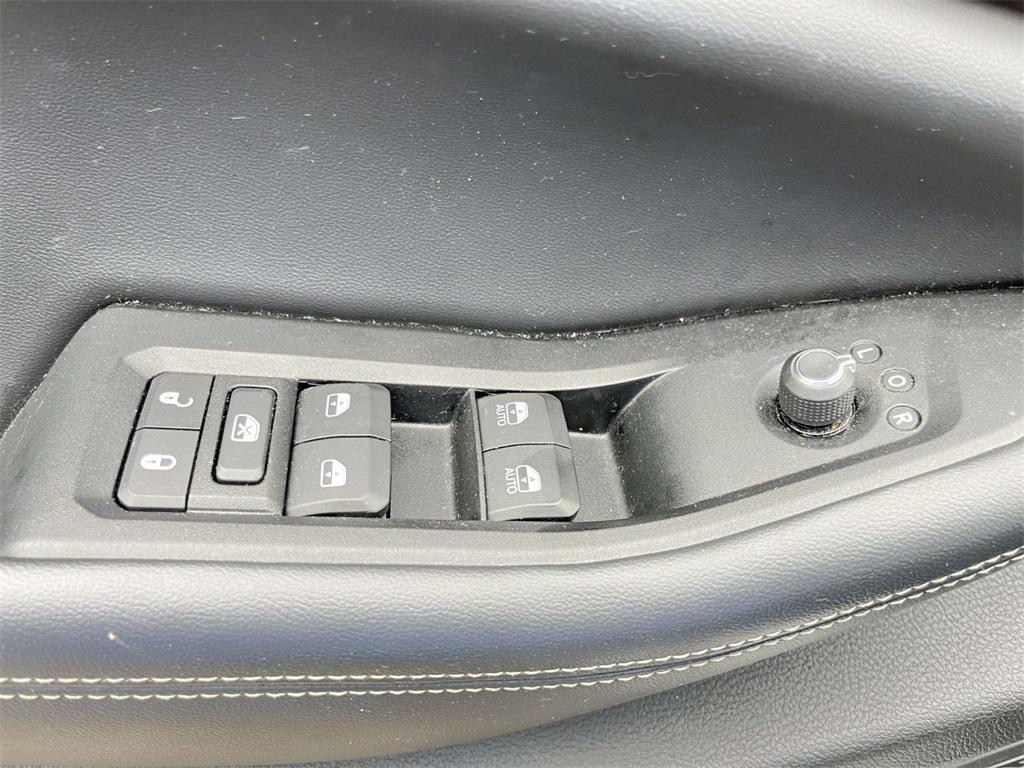 used 2023 Jeep Grand Cherokee car, priced at $29,285