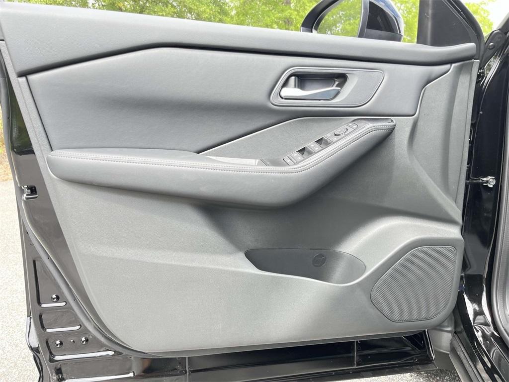 new 2025 Nissan Rogue car, priced at $30,785