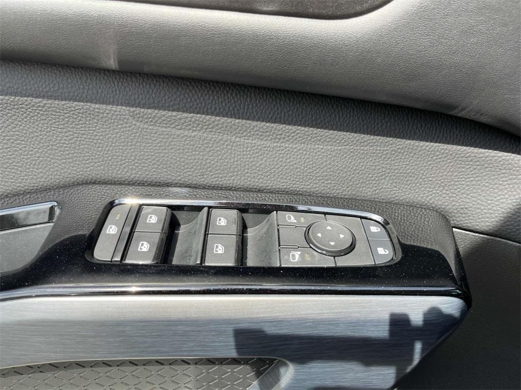 new 2025 Nissan Pathfinder car, priced at $44,179
