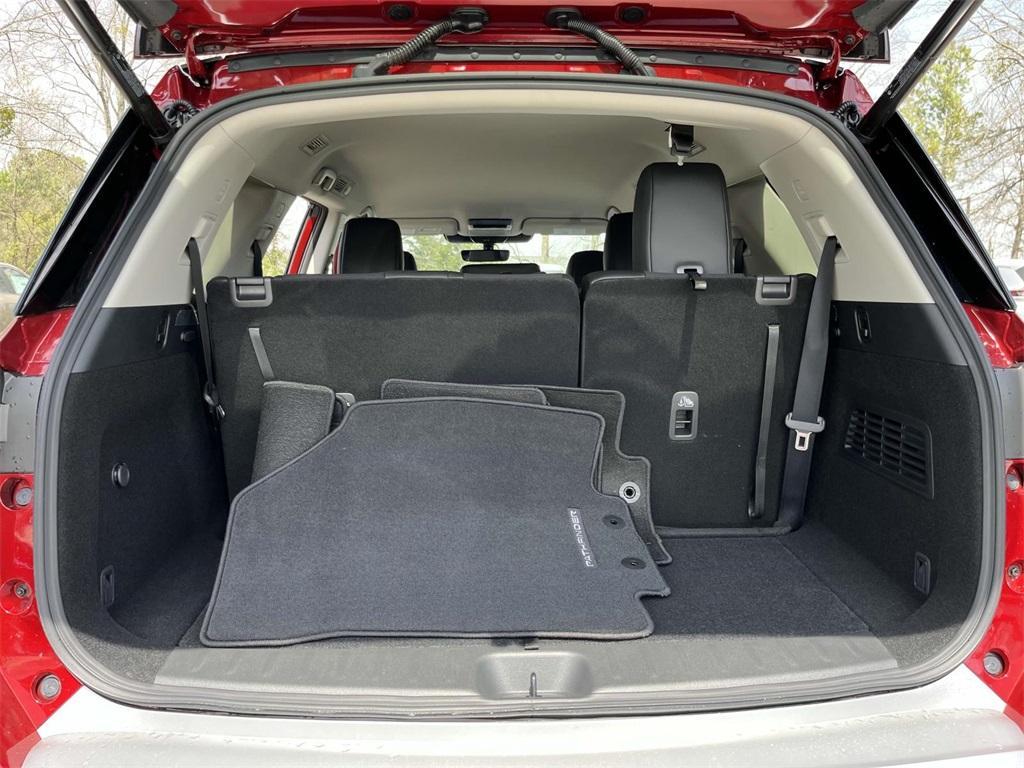 new 2025 Nissan Pathfinder car, priced at $44,179