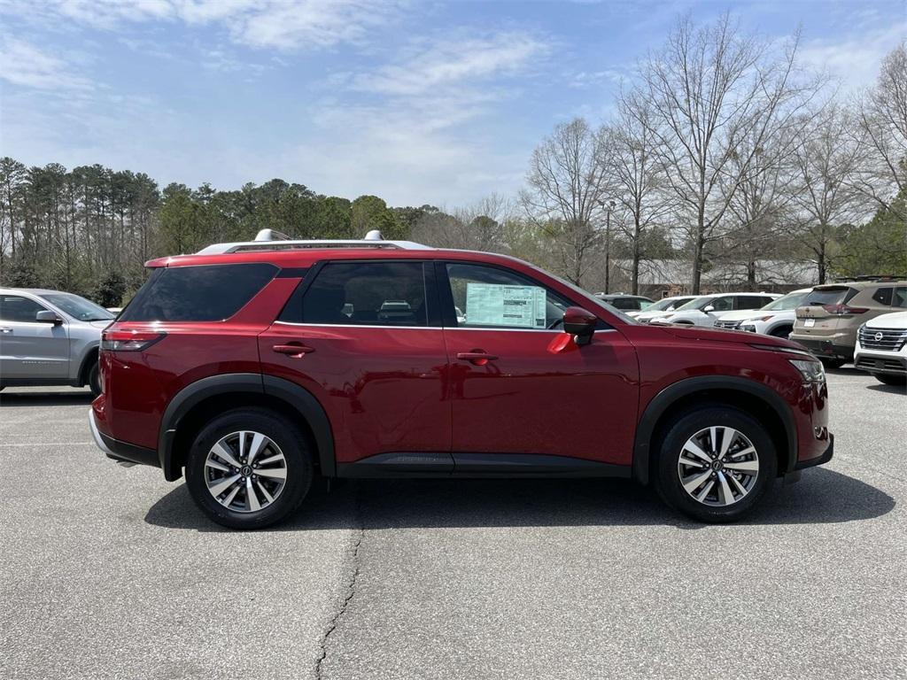 new 2025 Nissan Pathfinder car, priced at $44,179
