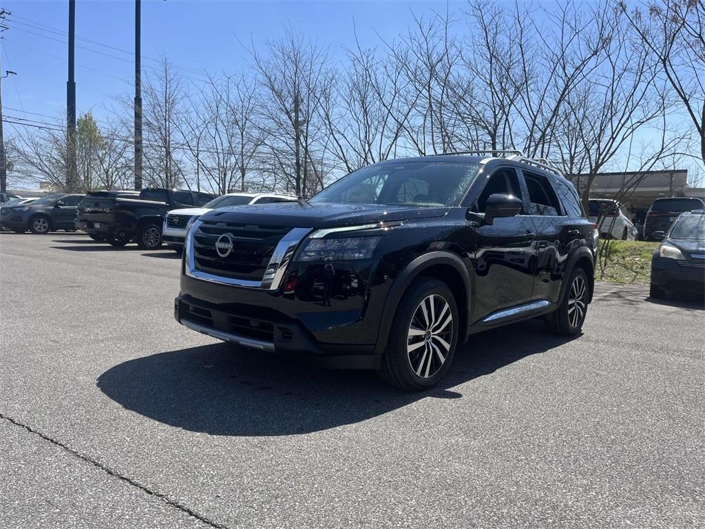 new 2025 Nissan Pathfinder car, priced at $48,754