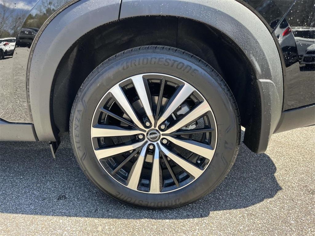 new 2025 Nissan Pathfinder car, priced at $48,754