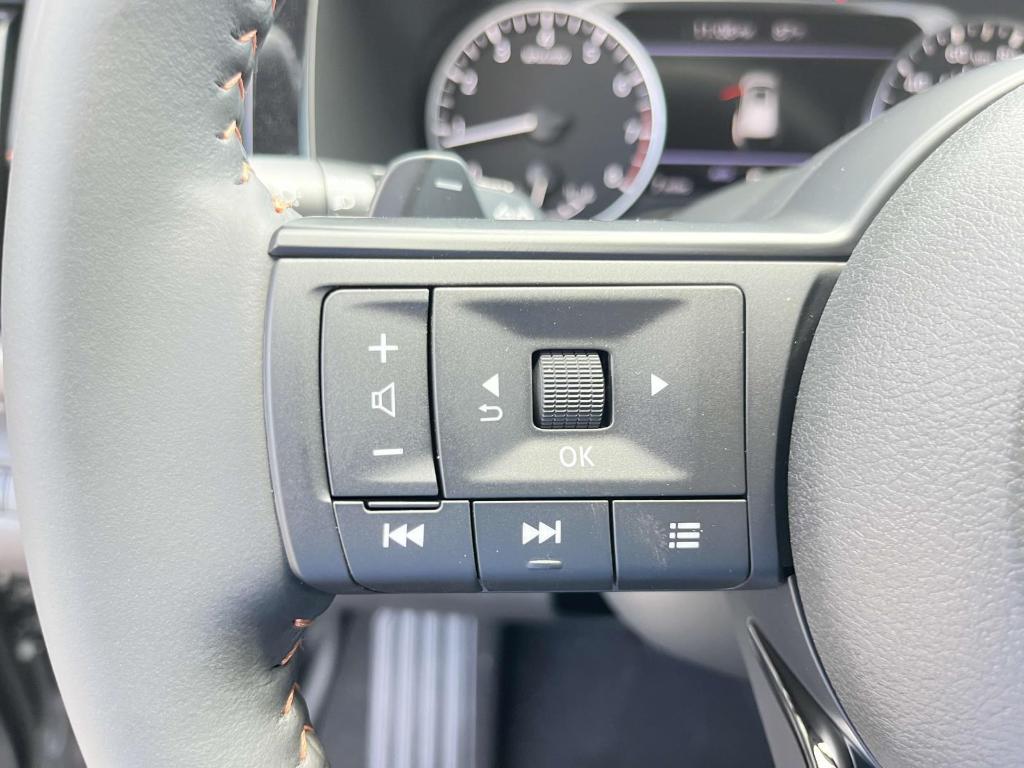 new 2025 Nissan Pathfinder car, priced at $42,663