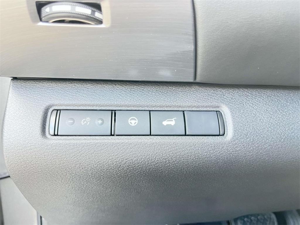 new 2025 Nissan Pathfinder car, priced at $42,663