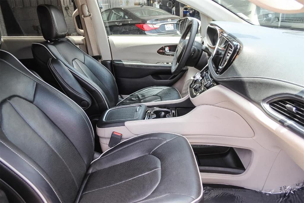 used 2023 Chrysler Pacifica car, priced at $26,500