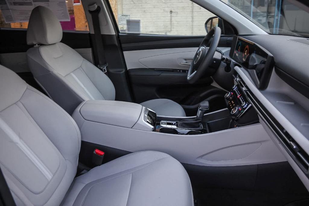 new 2025 Hyundai Tucson car, priced at $32,005