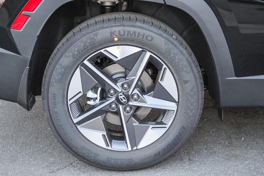 new 2025 Hyundai Tucson car, priced at $32,005