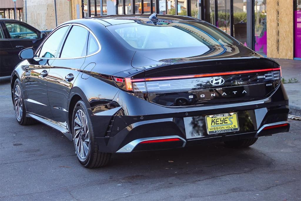 new 2025 Hyundai Sonata Hybrid car, priced at $36,487