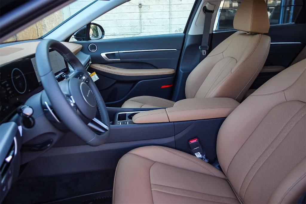 new 2025 Hyundai Sonata Hybrid car, priced at $36,487