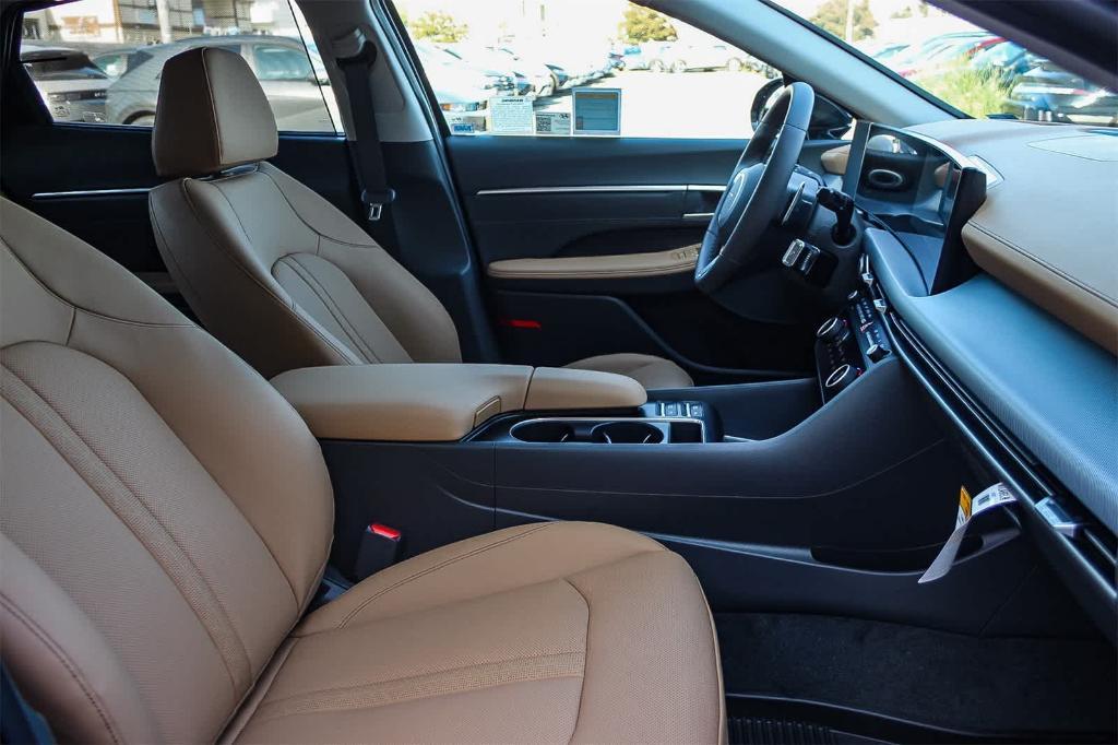 new 2025 Hyundai Sonata Hybrid car, priced at $36,487