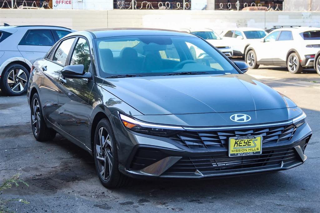 new 2025 Hyundai Elantra car, priced at $24,420