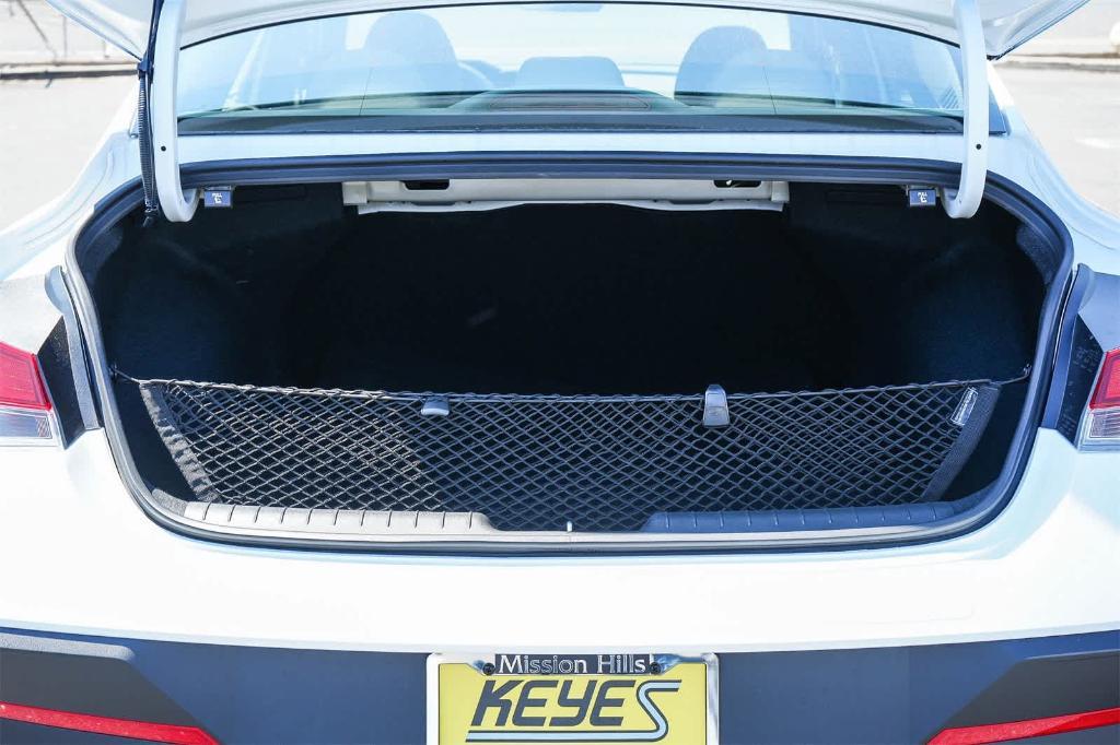 new 2025 Hyundai Elantra car, priced at $24,019