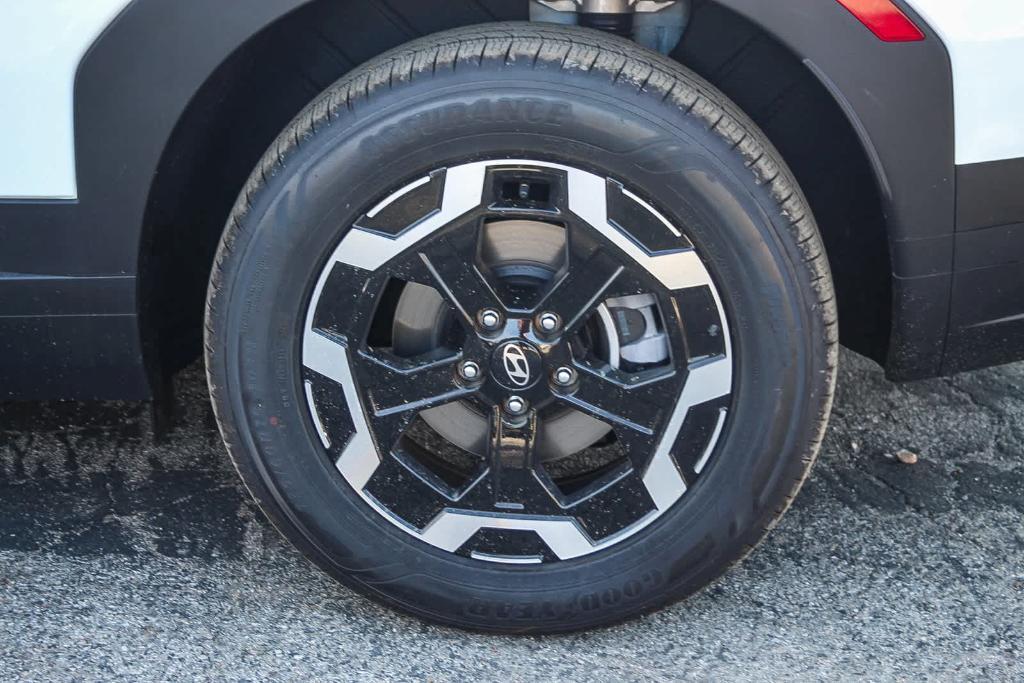 new 2025 Hyundai Santa Fe car, priced at $40,116