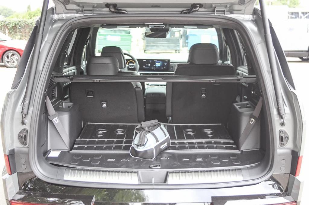 new 2025 Hyundai SANTA FE HEV car, priced at $49,417