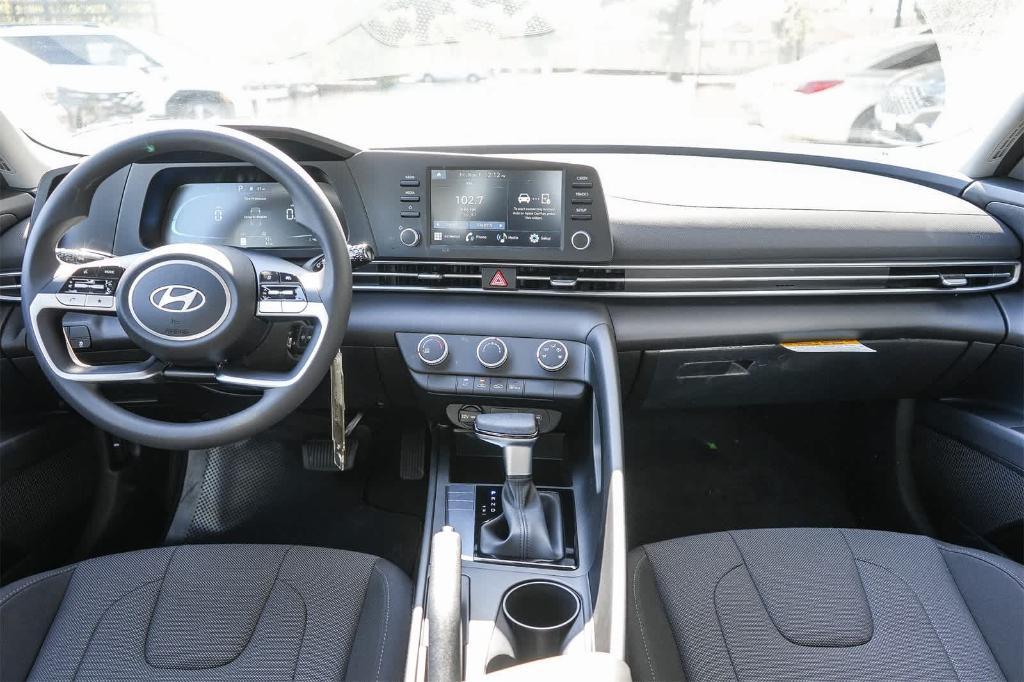 new 2025 Hyundai Elantra car, priced at $23,697
