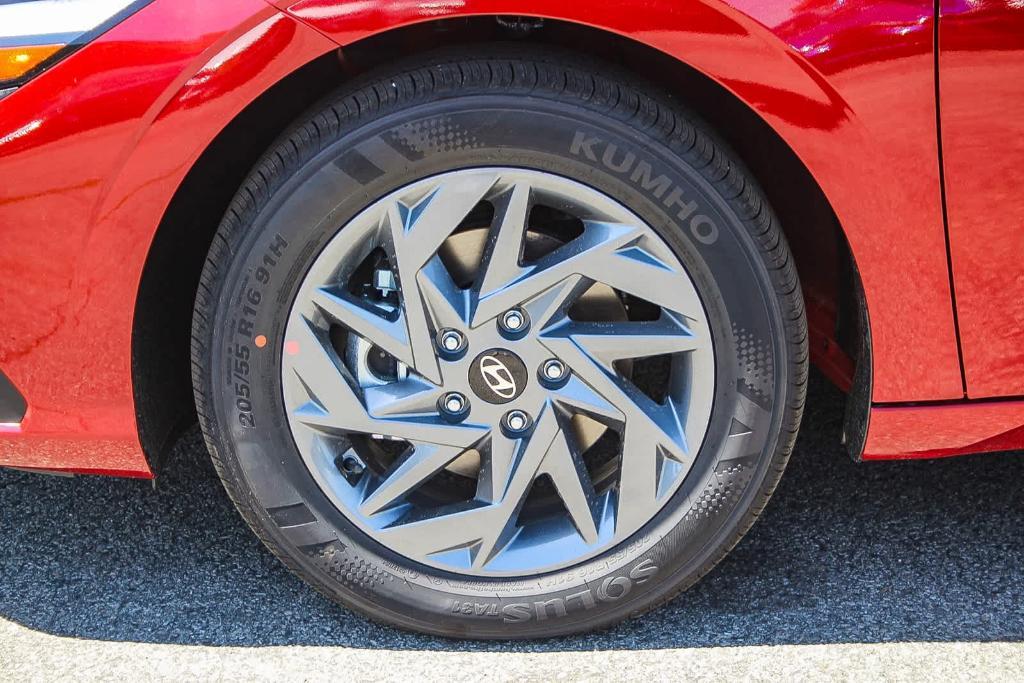 new 2025 Hyundai ELANTRA HEV car, priced at $25,748