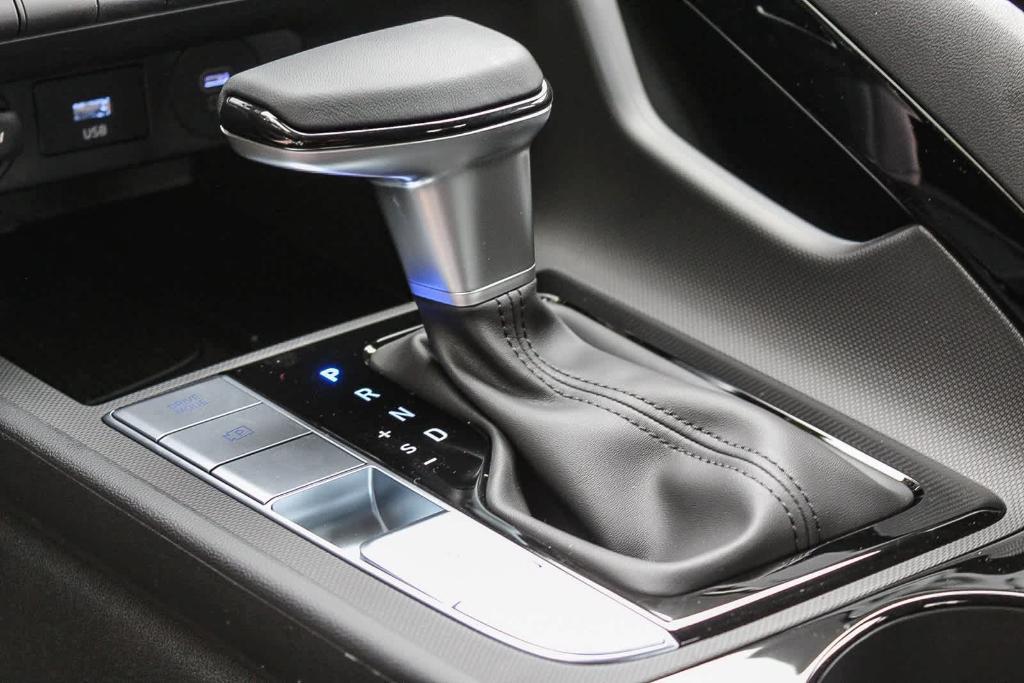 new 2025 Hyundai Elantra car, priced at $26,874