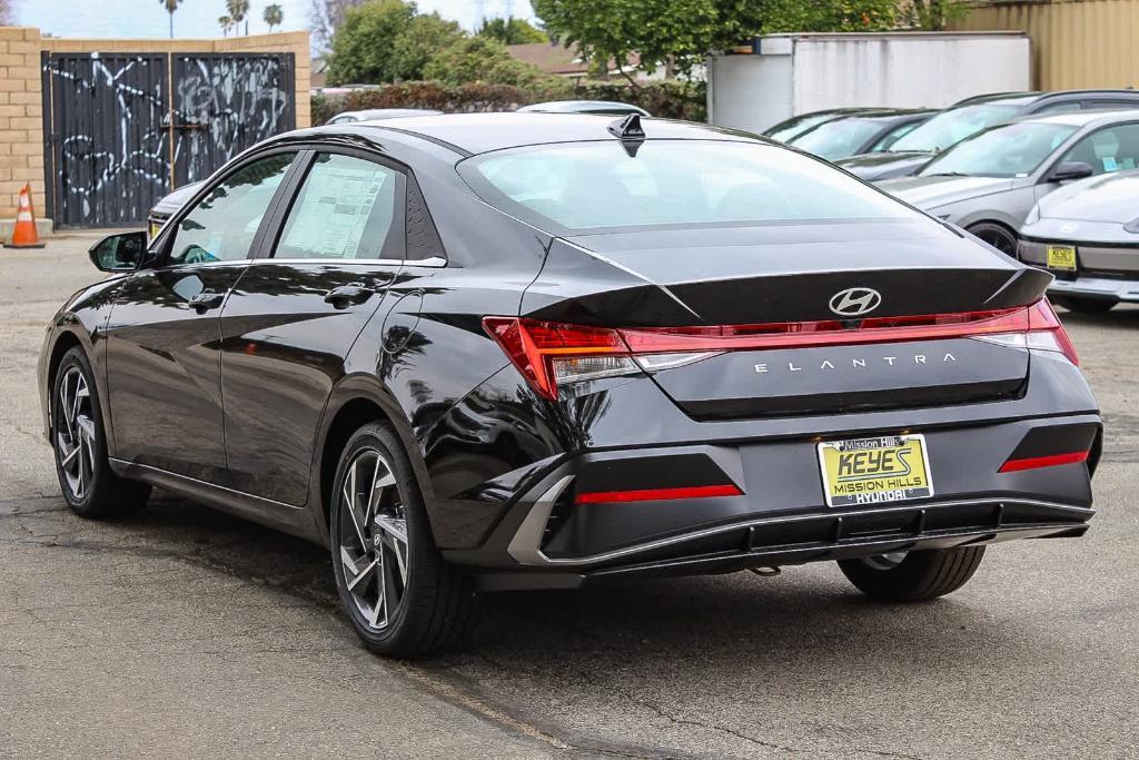 new 2025 Hyundai Elantra car, priced at $26,874