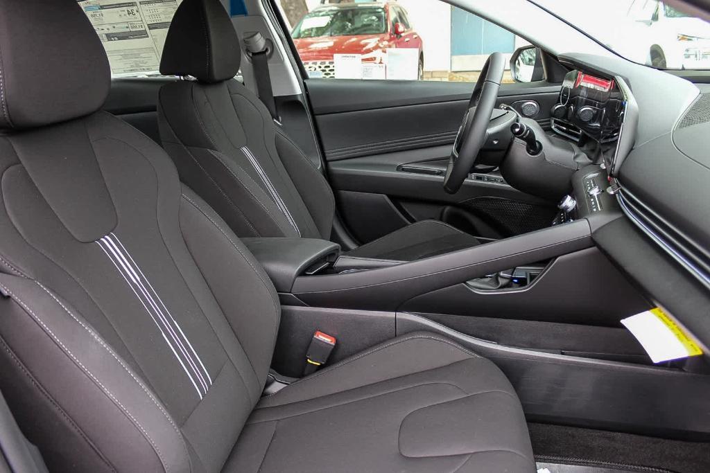 new 2025 Hyundai Elantra car, priced at $26,874