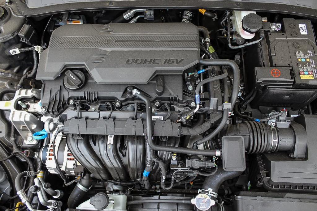 new 2025 Hyundai Elantra car, priced at $26,874
