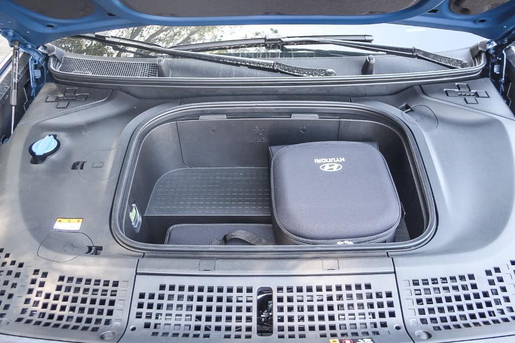 new 2026 Hyundai IONIQ 9 car, priced at $68,660