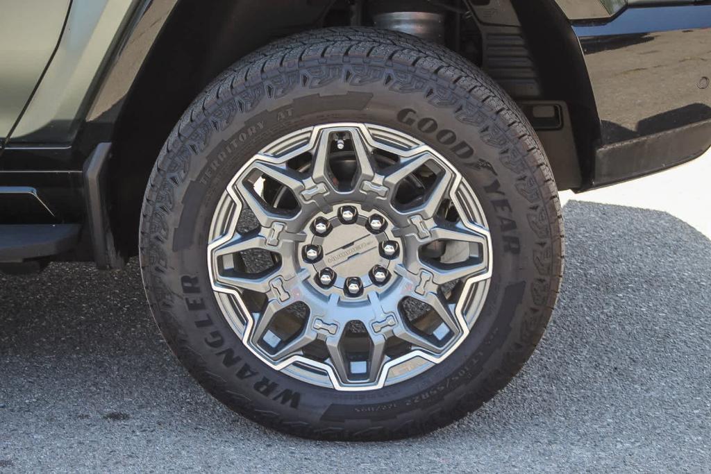 used 2024 GMC HUMMER EV SUV car, priced at $77,991