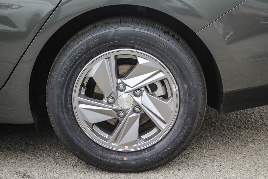 new 2025 Hyundai Elantra car, priced at $23,691