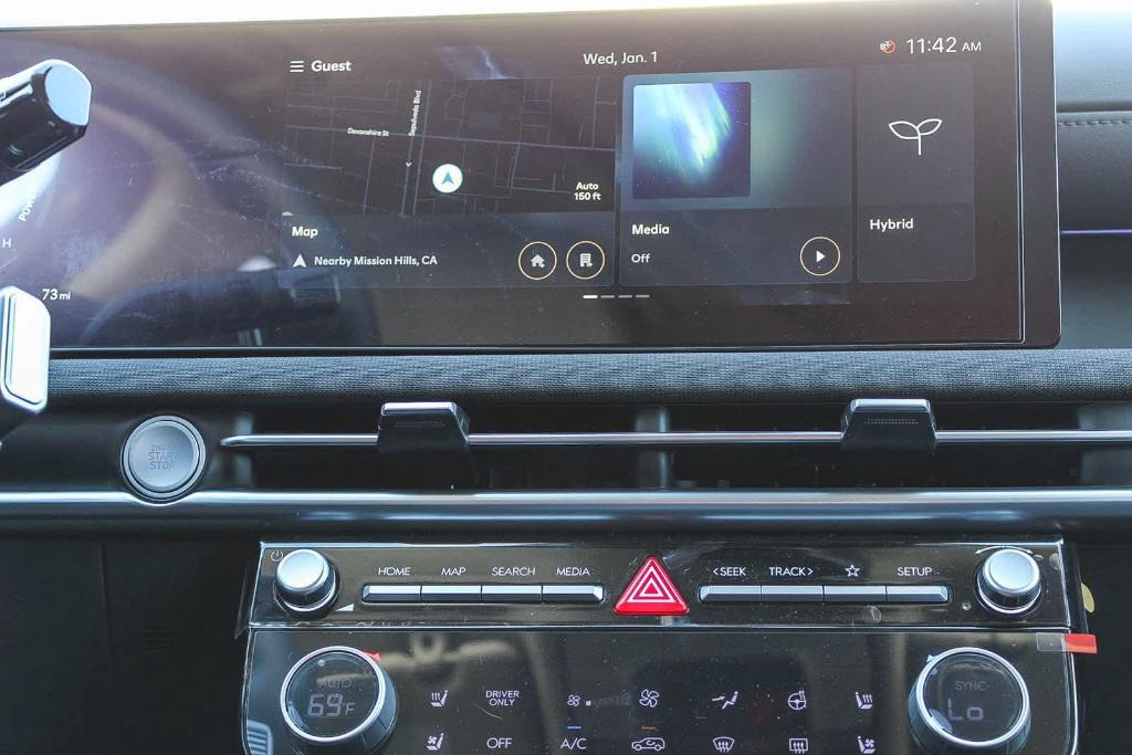 new 2025 Hyundai TUCSON Hybrid car, priced at $42,552