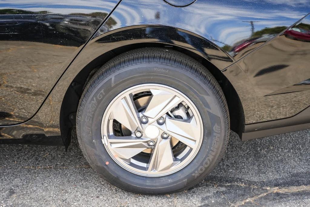new 2025 Hyundai Elantra car, priced at $23,531