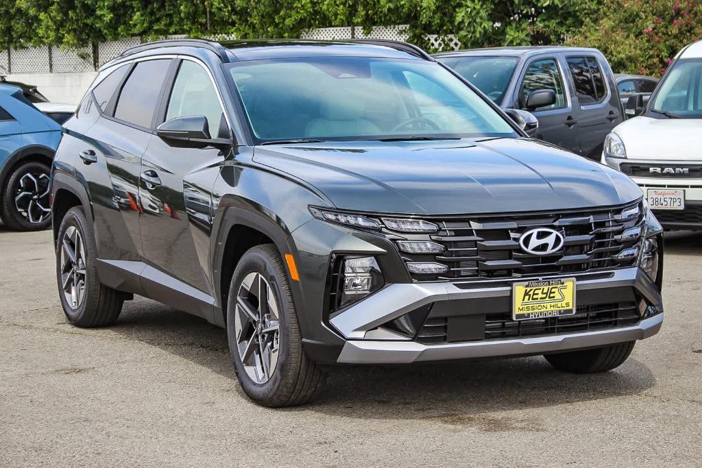 new 2025 Hyundai TUCSON Hybrid car, priced at $37,935