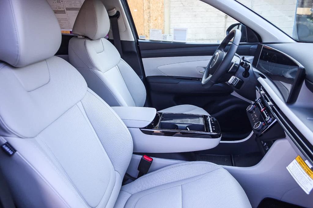 new 2025 Hyundai TUCSON Hybrid car, priced at $37,935