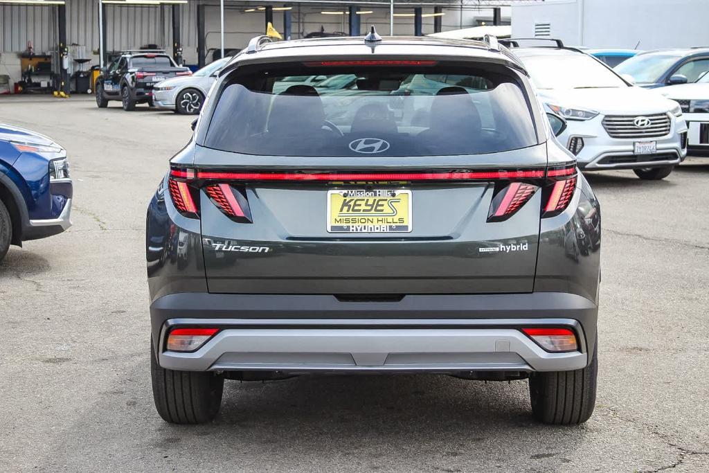 new 2025 Hyundai TUCSON Hybrid car, priced at $37,935