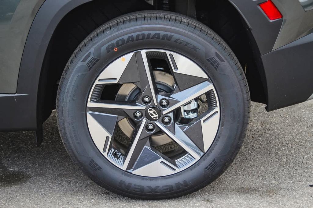 new 2025 Hyundai TUCSON Hybrid car, priced at $37,935