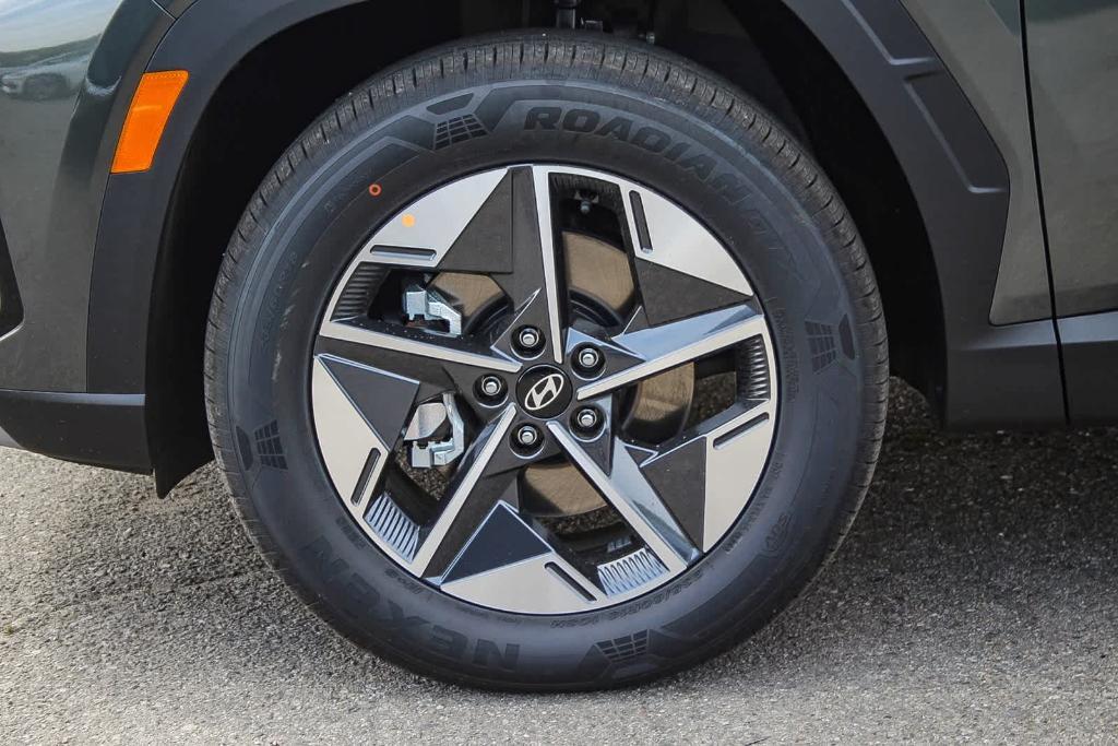 new 2025 Hyundai TUCSON Hybrid car, priced at $37,935