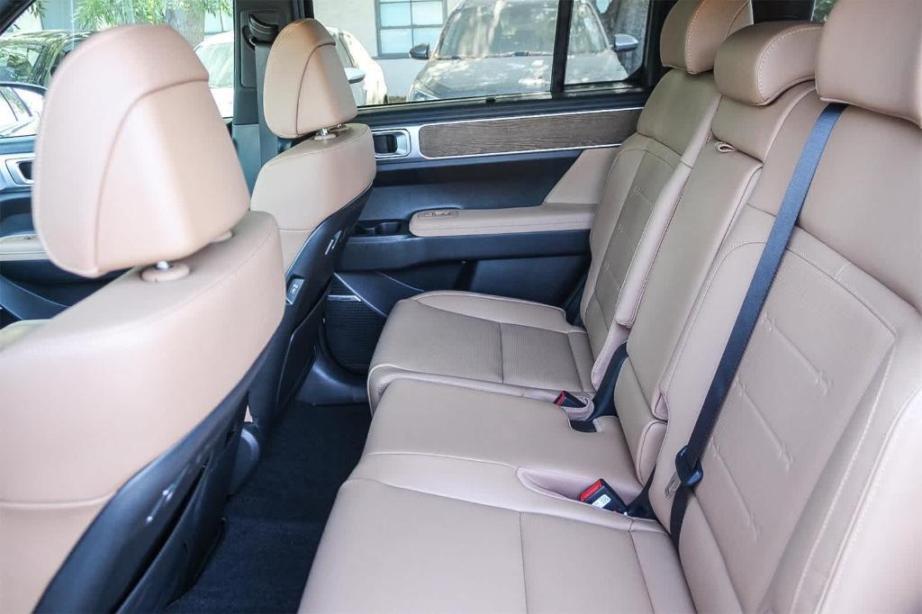 new 2025 Hyundai SANTA FE HEV car, priced at $48,065