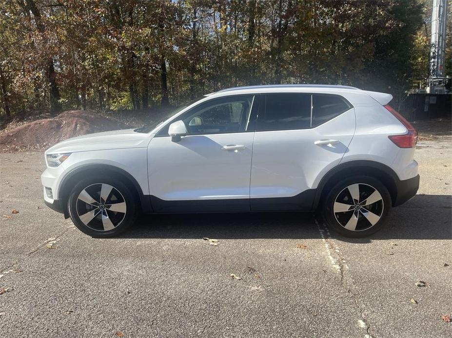 used 2022 Volvo XC40 car, priced at $31,997