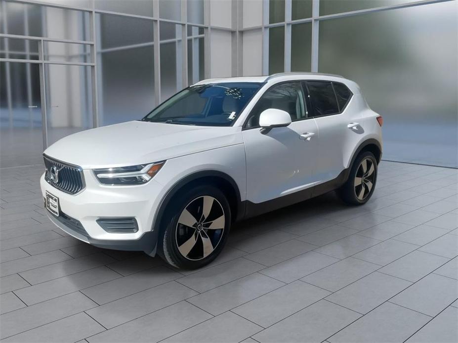 used 2022 Volvo XC40 car, priced at $31,997