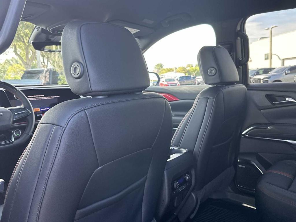 new 2025 Chevrolet Traverse car, priced at $51,460