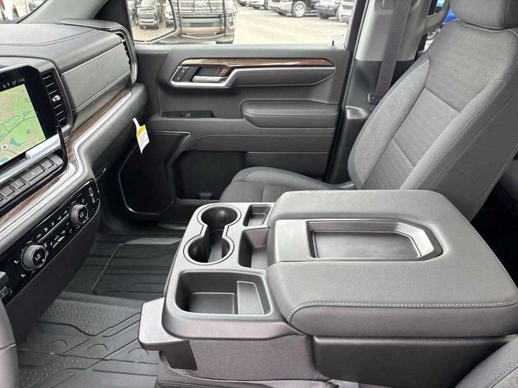 new 2025 Chevrolet Silverado 1500 car, priced at $44,705